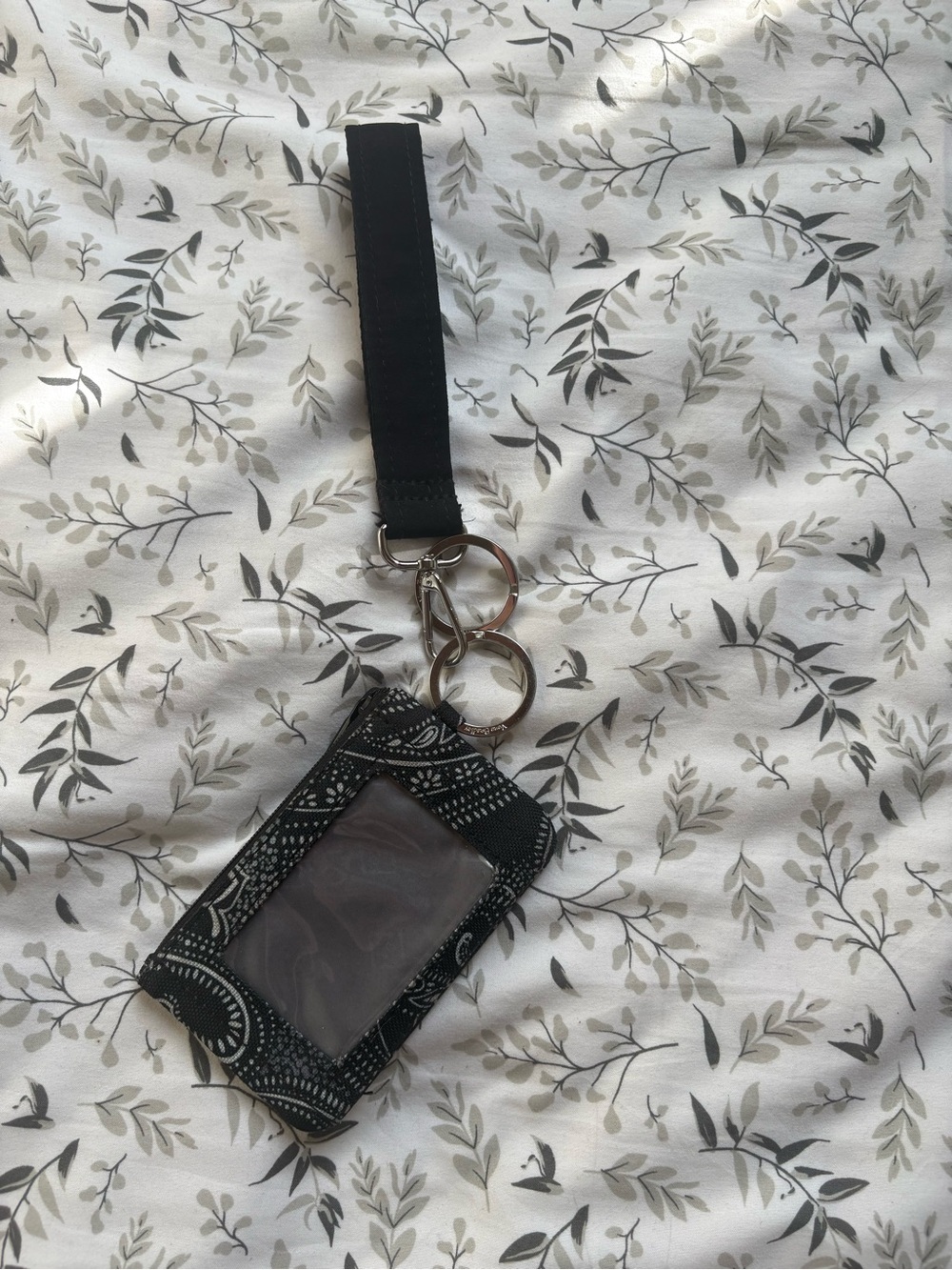 Vera Bradley Black Paisley Wristlet ID Card Holder